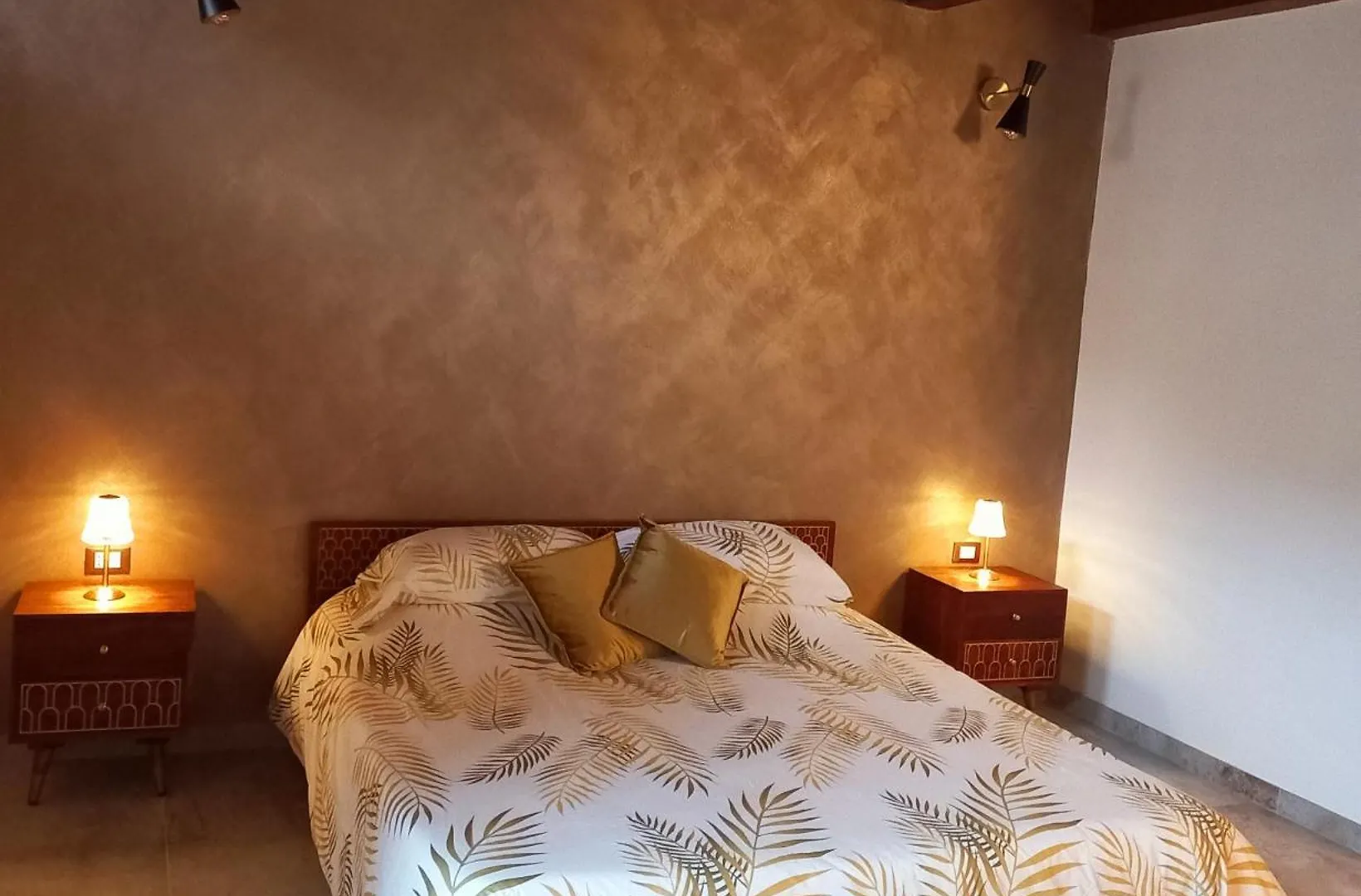 Regina Bianca Luxury Rooms Noto